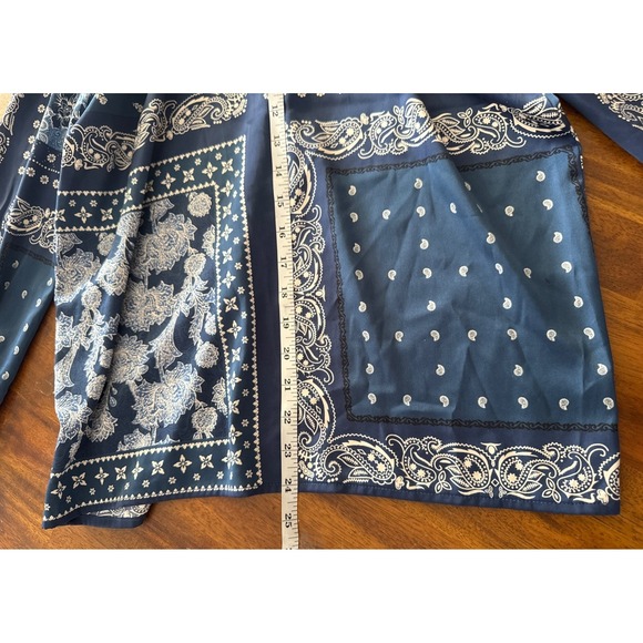 Cupcakes & Cashmere Woman's Blue Long Sleeve Button Up Shirt Small Paisley Print - Picture 6 of 6